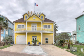4 BDRM Beach Home with Ocean Views and Rooftop Deck!